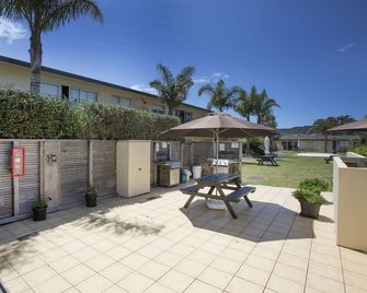 Palm Pacific Resort & Motel - Whangamata - Serambi