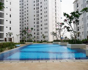 City View Bassura City Apartment - Jakarta - Bể bơi