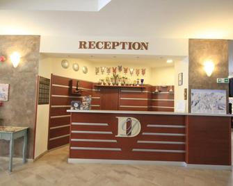 Dafovska Hotel - Pamporovo - Front desk