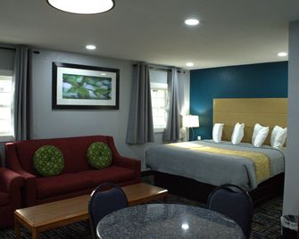 Hometowne Inn & Suites - Scottsburg