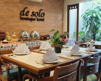 De Solo Boutique Hotel - Surakarta City - Restaurant