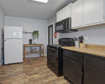 10mins to Air force base|Smart TV|Self Check-In - Mountain Home - Küche