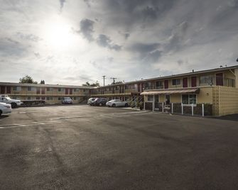 Sky Riders Motel - Sacramento - Building