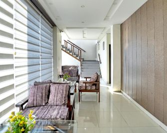 Collection O Prem Nagar Dehradun Formerly Hotel Parjaat Residency - Jhājra - Lobby