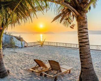 Inlight Lombok Deluxe Room - Pujut - Praia