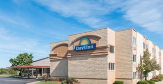 Days Inn by Wyndham Kirksville - Kirksville - Building