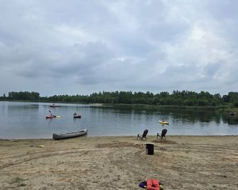 Brightstone Lake Cabin 2 - Rensselaer