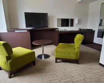 Kochi Hotel - Kochi - Sala de estar