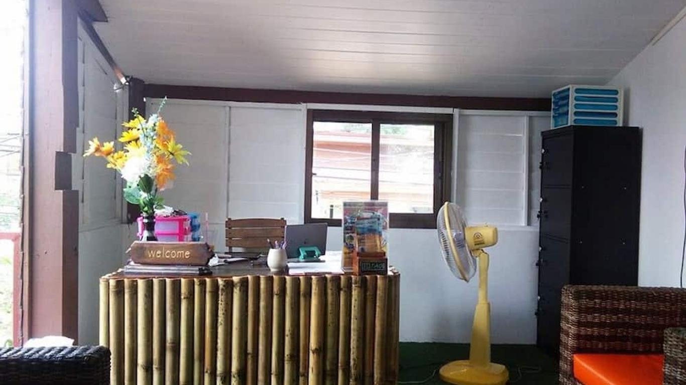 Moov Inn Garden Hostel