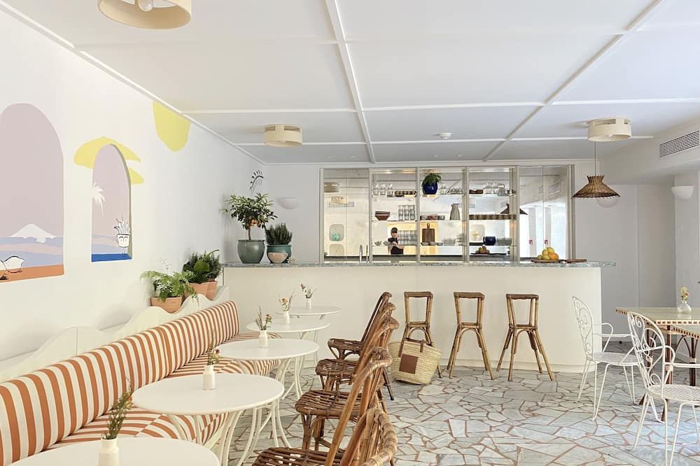 Hôtel Le Sud - אנטיב - מסעדה