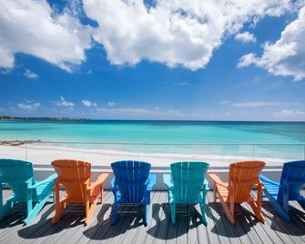 Sea Breeze Beach Hotel - Oistins - Playa