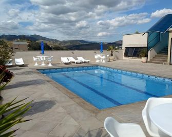 Hotel Central Parque - Sao Lourenco (Brasil) - Piscina