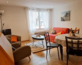 T2 for 4 people - Centre Cerbère Near the beach - Cerbère - Wohnzimmer