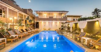 Anemos Suites by Estia - Karteros - Piscina