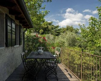 Le Chiusure - home 'Castello' - San Felice del Benaco - Balcón