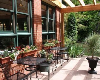 The Grand Hotel Nanaimo - ננאימו - פטיו