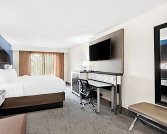 Holiday Inn Express Atlanta Galleria-Ballpark Area By IHG - Smyrna - Makuuhuone