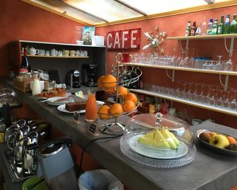 أوتل شاليه ديل إزيري - كان - بوفيه