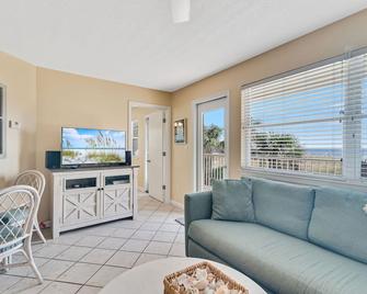 Summer Breeze #25 - Modest Beachfront with views of the Pass! Great Location! - Orange Beach - Sala de estar