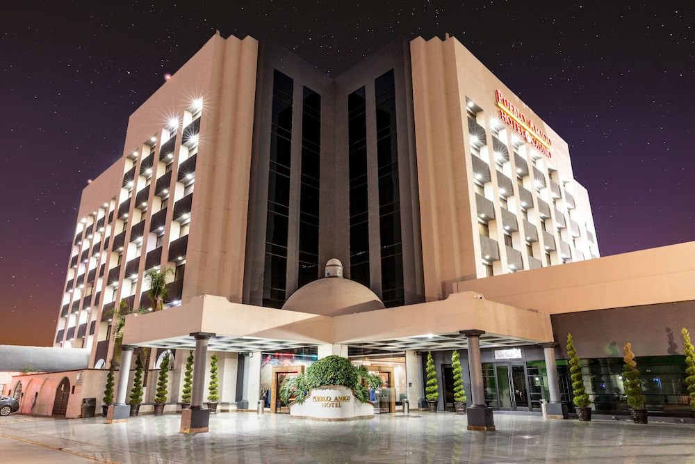 Hotel Pueblo Amigo Plaza & Casino - טיחואנה - בניין