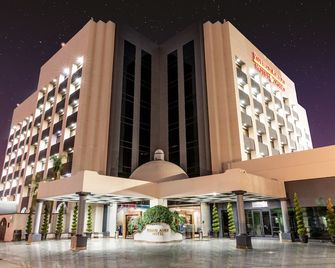 Pueblo Amigo Hotel Plaza y Casino - Tijuana - Gebäude