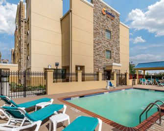 Comfort Suites Baytown - Baytown - Bể bơi
