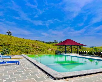 Destinn The Neergarh Palace And Resort - Kumbhalgarh - Piscina
