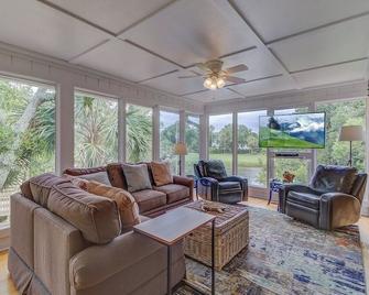 Twin Oaks 26 by Wild Dunes, with Golf View - Isle of Palms