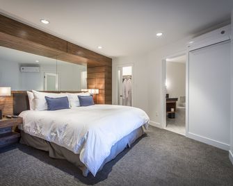 Qualicum Beach Inn - Qualicum Beach - Slaapkamer