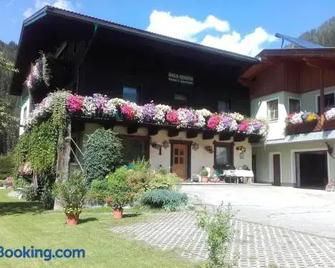 Ferienhaus Regina - Werfenweng - Building