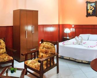 Hotel Princess - Ica - Bedroom
