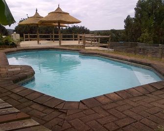 Tsanana Log Cabins and Mullberry Lane Suites - Graskop - Pool