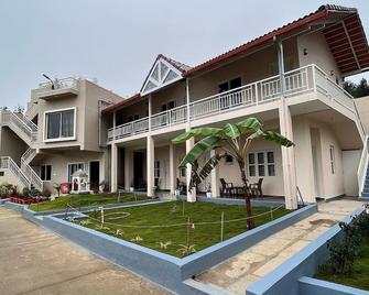 Thrilok Vihar Homestay - Chikamagalur - Building