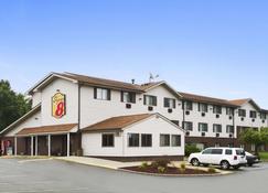 Super 8 by Wyndham New Castle - New Castle - Bâtiment