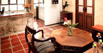 La Quinta Colorada - Hacienda Callo Mancheno - Living room