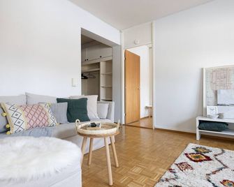 Cozy 95m2 home With Sauna In Kaisaniemi - Helsinki - Stue