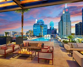 The Statler Dallas, Curio Collection by Hilton - Dallas - Piscine