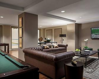 Bright + Open Back Bay 1BR w/ Gym, near the Common by Blueground - بوسطن - وسائل الراحة في مكان الإقامة