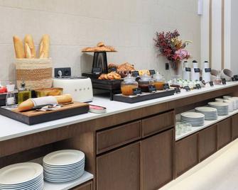 Hotel Medinaceli - Barcelona - Bufé