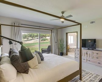 Palm Desert Golf Getaway w/ Views + Resort Perks - Palm Desert - Soveværelse