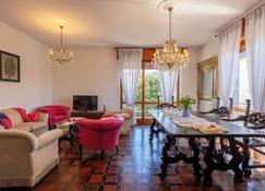 Villa Gabri - Arona - Wohnzimmer