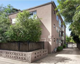 Tree Top Retreat - Cosy, Light Filled, Centrally Located, 1br - St Kilda - Building