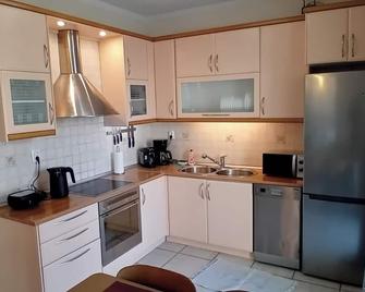 Elysian Dreams at Patras - A place to stay with peace of mind and tranquility ! - Patras - Küche