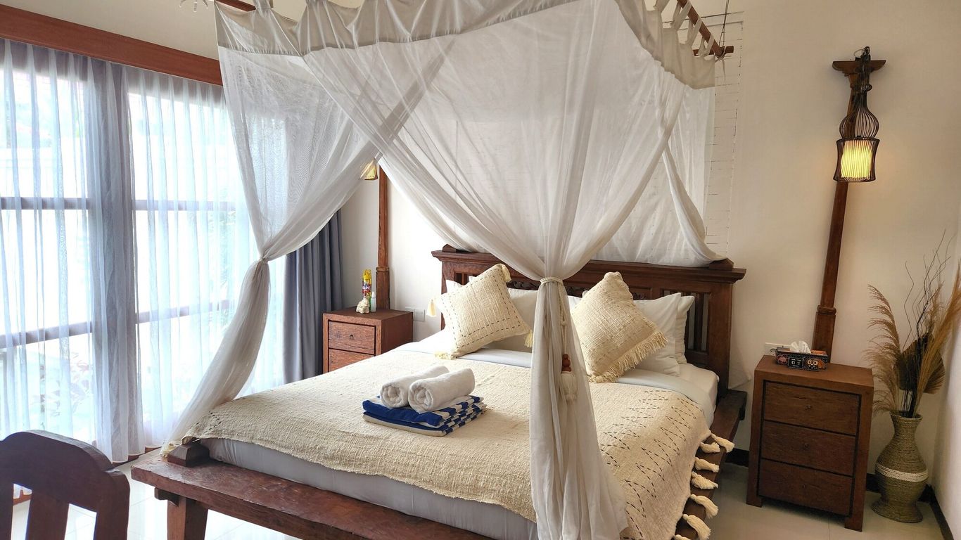 The Calmtree Bungalows