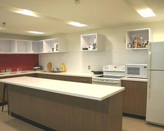 University of Toronto-New College Residence-45 Willcocks Residence - Toronto - Phòng bếp