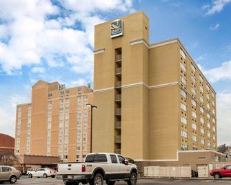 Quality Inn and Suites - Charleston - Edificio