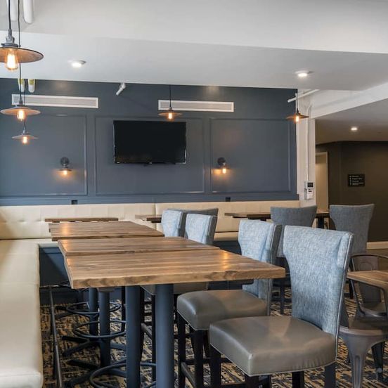 Envision Hotel Boston-Everett image 1