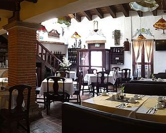 Hotel Grand Maria - סן קריסטובל דה לס קאסאס - מסעדה