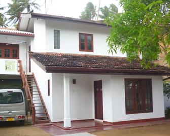 Sea View Paradise Inn - Weligama - Building