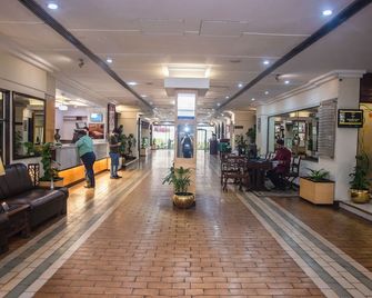 Hotel Mehran - Karatschi - Lobby